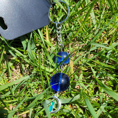 Cat's Curiosity Beaded Keychain