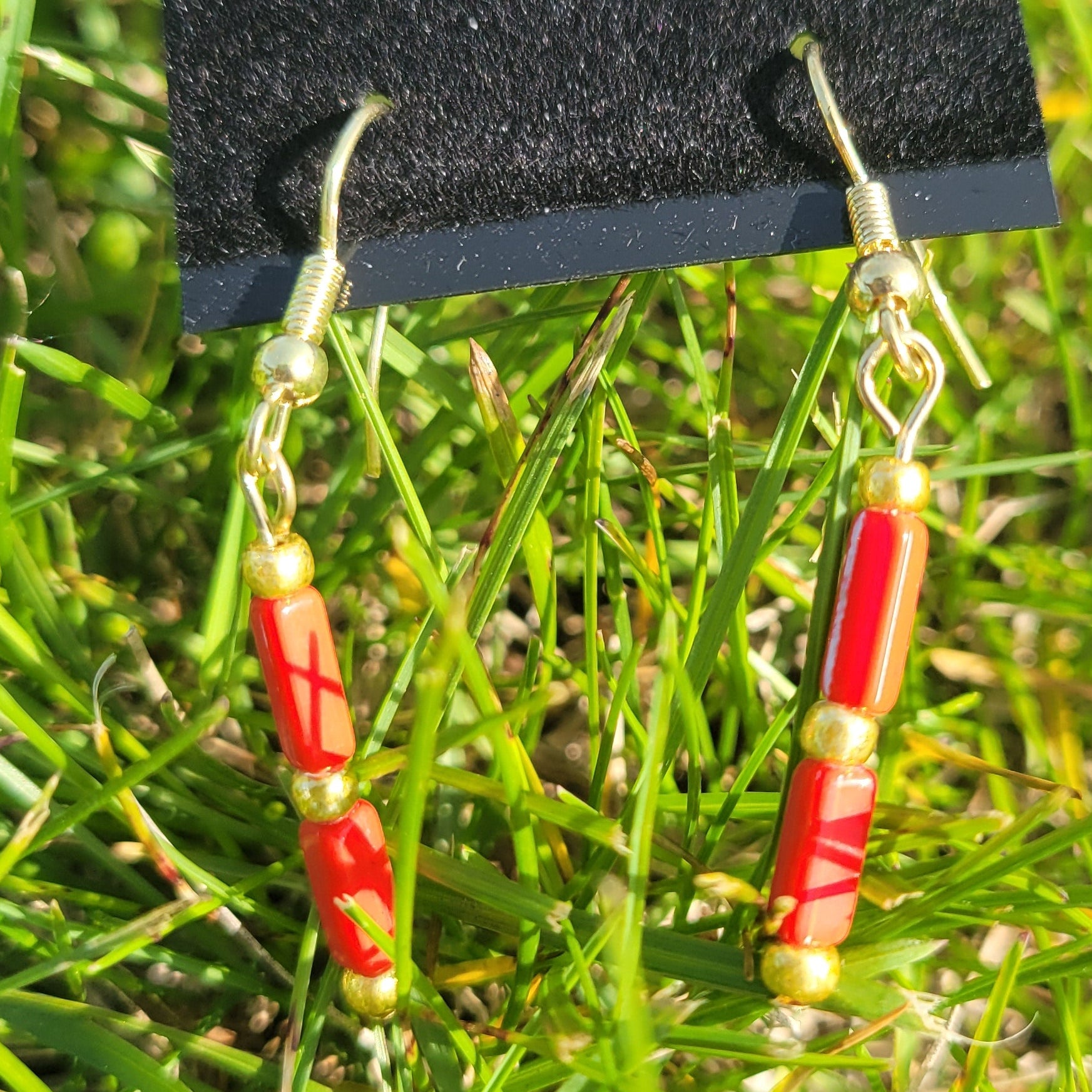 Elegant Red/Gold Beaded Earrings